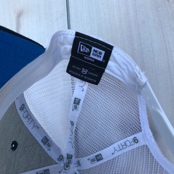 New Era 9Forty Blue Women’s Chargers Snap Back Hat - Picture 3 of 3